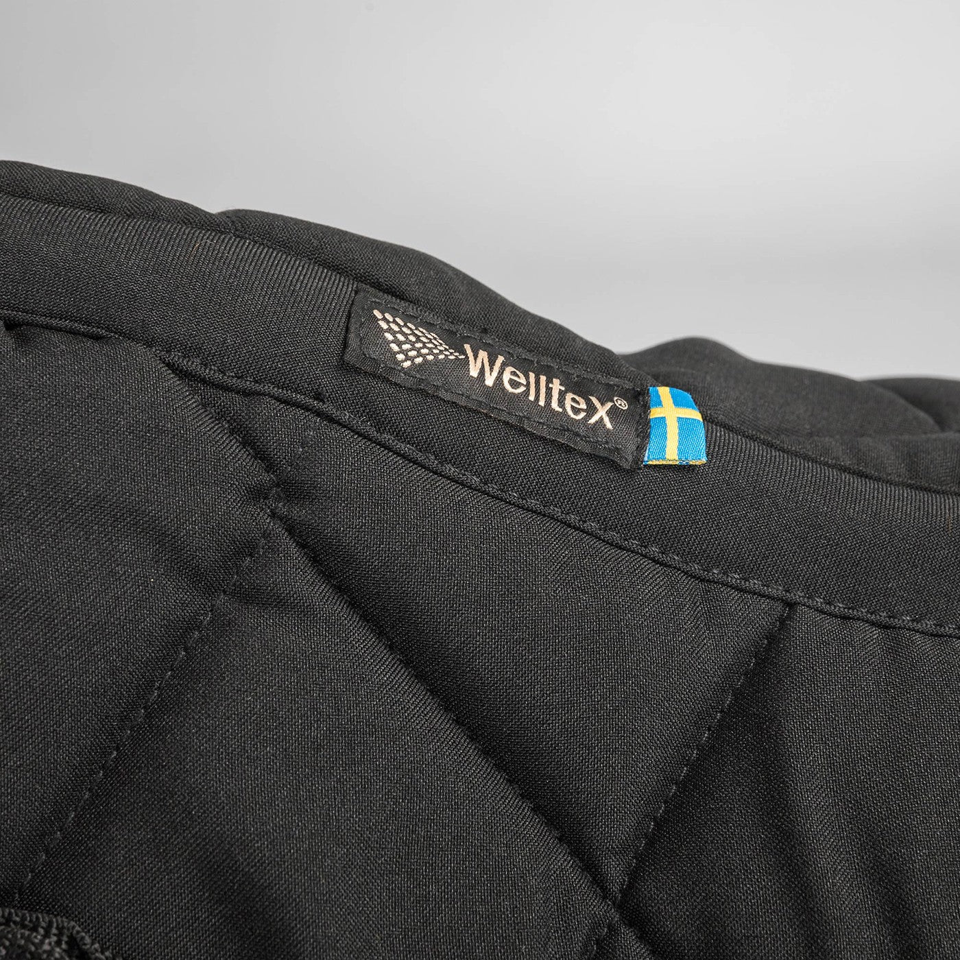 Back on Track Haze Collection Dressage Saddle Pad - Image 4